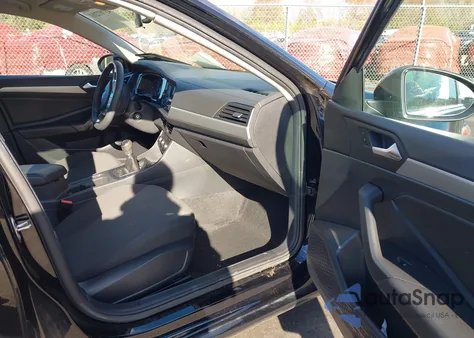 2019 Volkswagen Jetta 1.4T S z USA, uszkodzony, nr VIN 3VWN57BU0KM031049